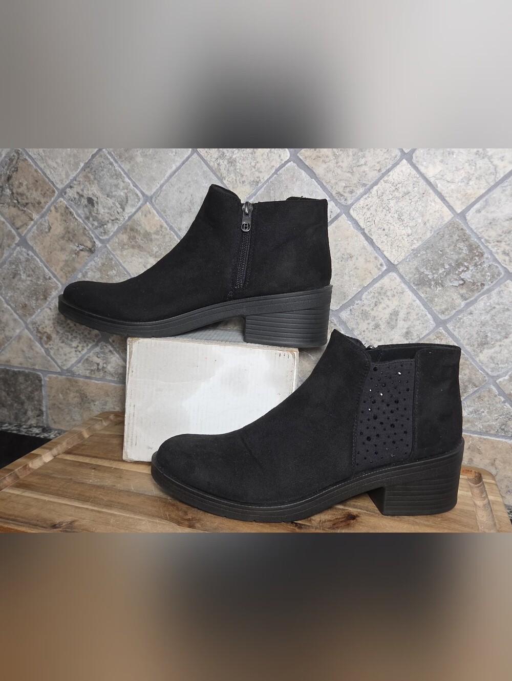 Bzees Outstanding Sparkle Machine Washable Bootie Black 9.5 M